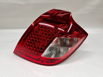 Kia ceed i рестайлінг hb лампа праві зад 92402-1h0 фото №1