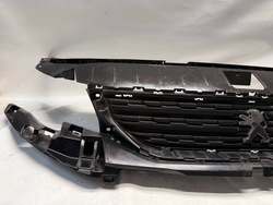 Peugeot partner rifter 2018 решётка радиатора решётка бампер перед 981688680 фото №1