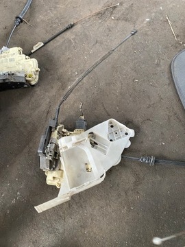 Vw passat b6 замок двері лівий зад 3c4839015a фото №1