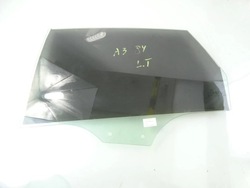 Скло двері лівий зад audi a3 8y sportback 8y4845205 фото №1
