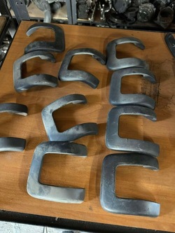 Renault master ii movano a захист петля ліва пластик планка 7700352200 фото №1