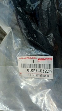 Lexus nx 22- прокладка двері праві зад 67873-78010 фото №1