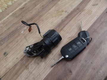 Peugeot 308 t9 2015 1,6 bluehdi замок зажигания + ключ фото №1