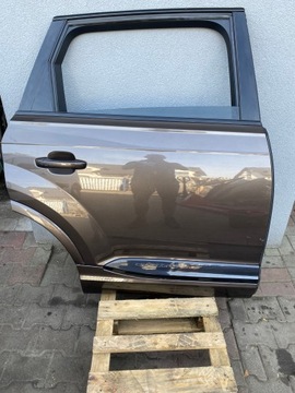 Audi q7 sq7 4m двері праві задні комплектні ly8s фото №1