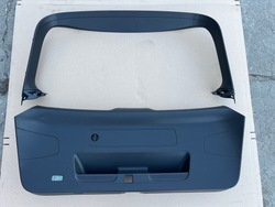 Audi q5 80a обивка крышки багажника 80a867979a фото №1