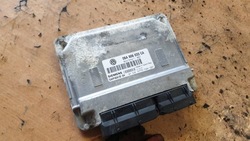 Vw golf v блок керування двигуна 06a906033ca 1,6 8v фото №1
