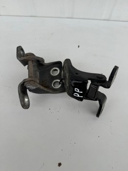 Петлі двері праві перед honda cr-v iii 06-12 nh731p - wawa фото №1