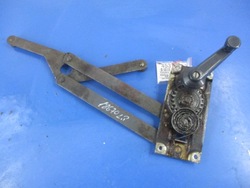 Вартбург 1.3 подъемник стекла перед левый механический фото №1