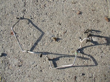 Logan ii mcv 1.2 трубка шланг кондиціонера 924409817r фото №1