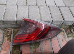 Лампа правый зад led toyota c-hr chr 2016-2019 81550-f4030-00 фото №1