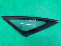 Скло права задня кузовна зад 2003r. audi a8 d3 02- фото №1