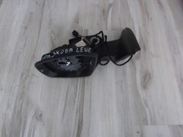 Skoda оригінальний номер 5e0857933 дзеркало фото №1