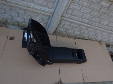 Підлокітник бардачок зад audi a8 d4 4h0885075c фото №1