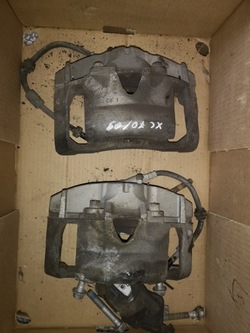 Супорт гальмівний переднє volvo xc70 iii po 2007 фото №1