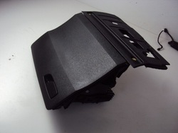 Бардачок пассажира audi q2 2016- фото №1