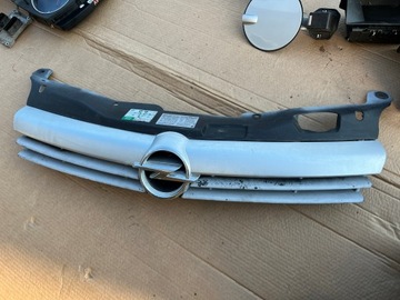 Решётка решётка радиатора эмблема opel astra h 2004-2008 z157 фото №1