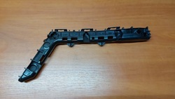 Ковзун бампера правий зад toyota corolla e21 sedan 19- фото №1