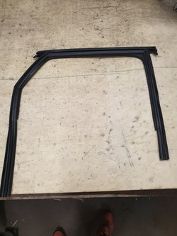 Audi q5 80a прокладка двері праві зад 80a839432b фото №1