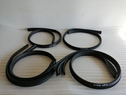 Mercedes e-klasa w238 купе прокладка левая нижняя фото №1