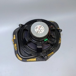 Динамік + захист лівий зад audi a3 8l 3 двері 8l3035435 8d90354i2b фото №1