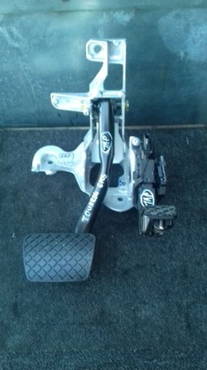 Педаль газу гальма 4n1723523 vw touareg iii фото №1