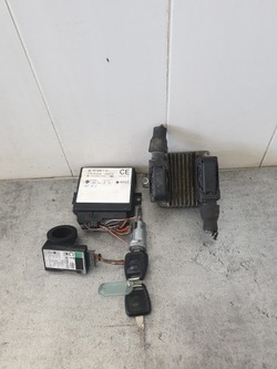 Блок керування набір старт astra ii 1,6 16228919 фото №1