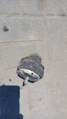 Подушка двигуна volvo s60 v70 xc70 9485551 фото №1