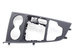 Защита средняя консоли audi a4 b9 8w2864241 фото №1