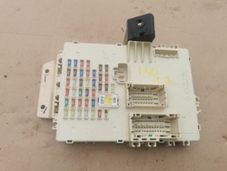 Hyundai i40 11- коробка запобіжників фото №1