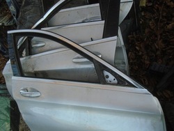 Mercedes w205 універсал планка двері хром ущільнювач скла фото №1