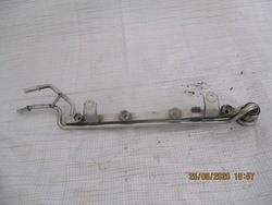 Планка впрыскивающий форсунки seat vw 06a133317l фото №1