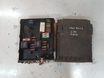 Golf 5 v plus 1.4 tsi cax коробка запобіжників фото №1