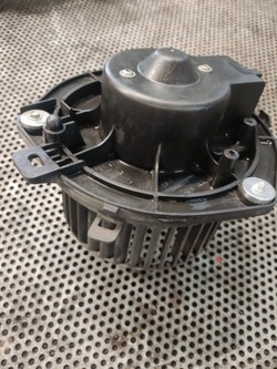 Вентилятор повітропровід iveco daily iv 197630200 фото №1