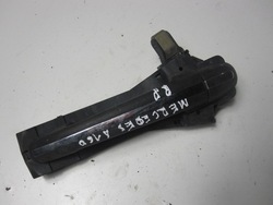 Ручка зовнішня передня перед права mercedes a-klasa a160 w168 фото №1