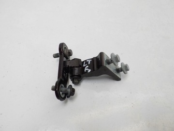 Volvo xc40 2021 петля двері лівий зад верхній 722 фото №1