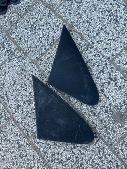 Toyota aygo планка накладка треугольник крыльев правые 60117-0h010 фото №1