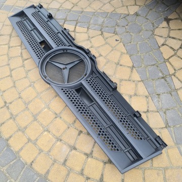 Решётка решётка радиатора actros mp 4 капот оригинал узкая a9607511018 фото №1