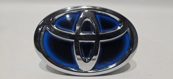 Эмблема значок перед toyota prius iii 09-11 фото №1