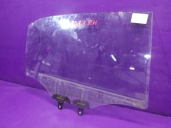 Hyundai i20 ii 2 стекло дверная зад правые задняя фото №1