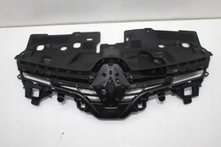 Renault clio iv решётка решётка радиатора идеальное состояние фото №1