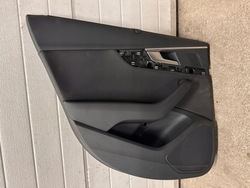 Audi a4 b9 оббивка боковина двері лівий зад ролета 8w9861333a фото №1
