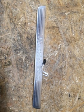 Mercedes cla w117 планка пороговая накладка a2466805400 фото №1