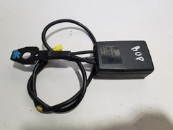 Скоба застібка ременя ліва перед mercedes c w203 clk w209 фото №1