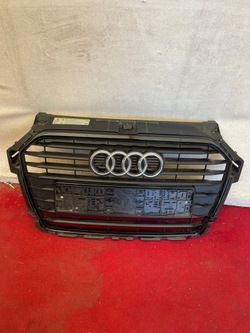 Audi a1 рестайлинг 8x 8xa решётка радиатора решётка радиатор audi a1 8xa рестайлинг 14- 8xa853651 фото №1