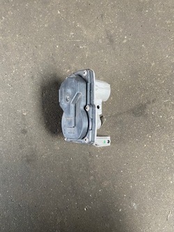 Audi q5 80a дроссельная заслонка выхлопных газов 3q0253691k фото №1