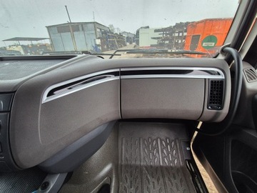 Консоль панель роздавальна капот права daf xf 106 рестайлінг фото №1