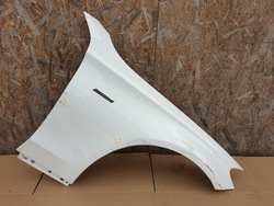 Mercedes c клас w205 крило праві переднє перед фото №1