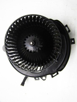 Повітродувка вентилятор нагрівача 1.5 tsi seat ateca 5q0907521f фото №1