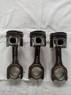 Ford focus mk3 1.6tdci t1db поршень з шатуном фото №1