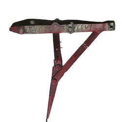 Петля капота лівий перед mercedes vito 638 фото №1